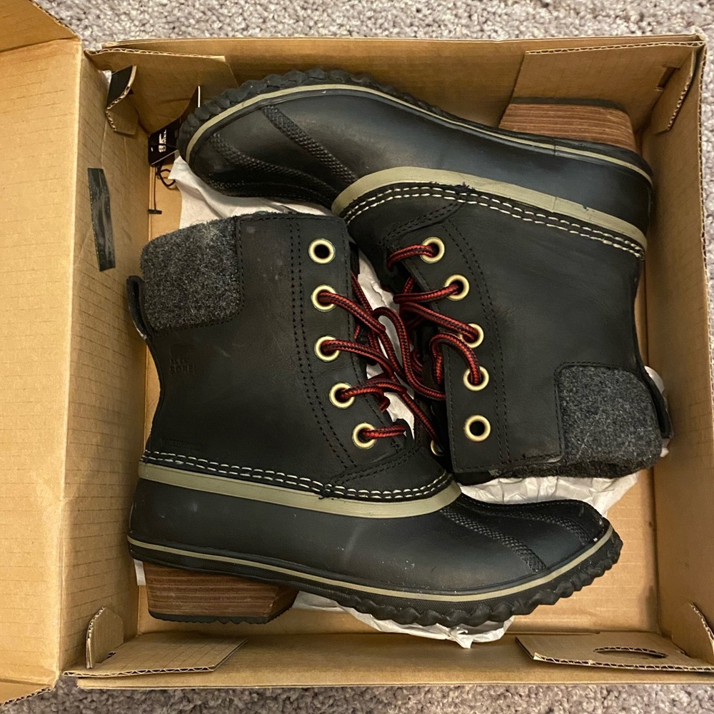Sorel Slimpack Lace II